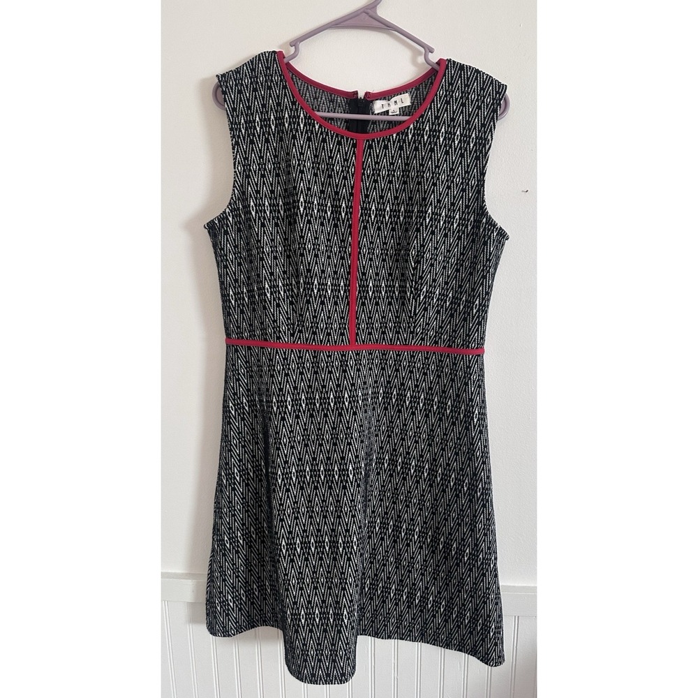 THML Dress Large Black White Print Red Piping Sheath Career Office Sleeveless L